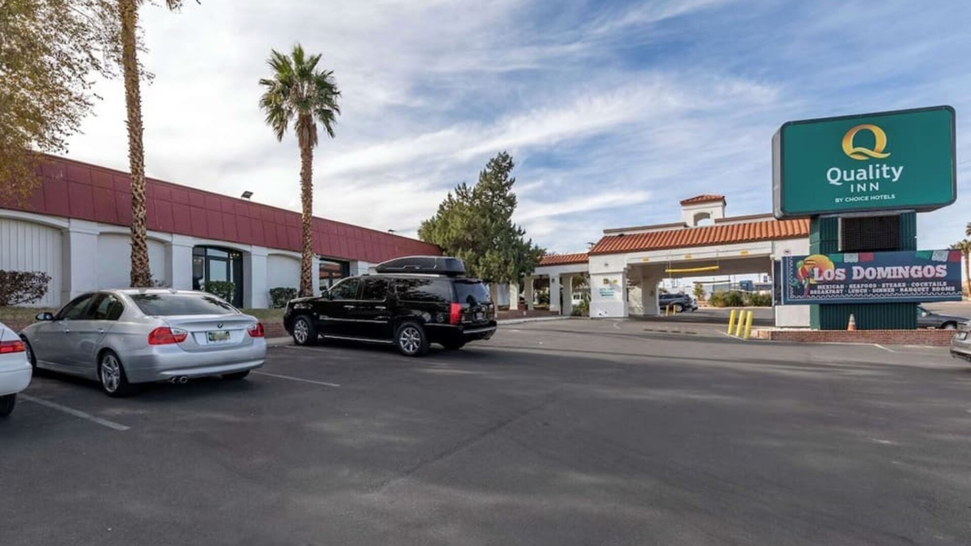 Parking available at Quality Inn On Historic Route 66.