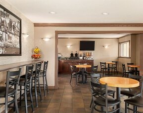 Dining area at Quality Inn & Suites Vernon.