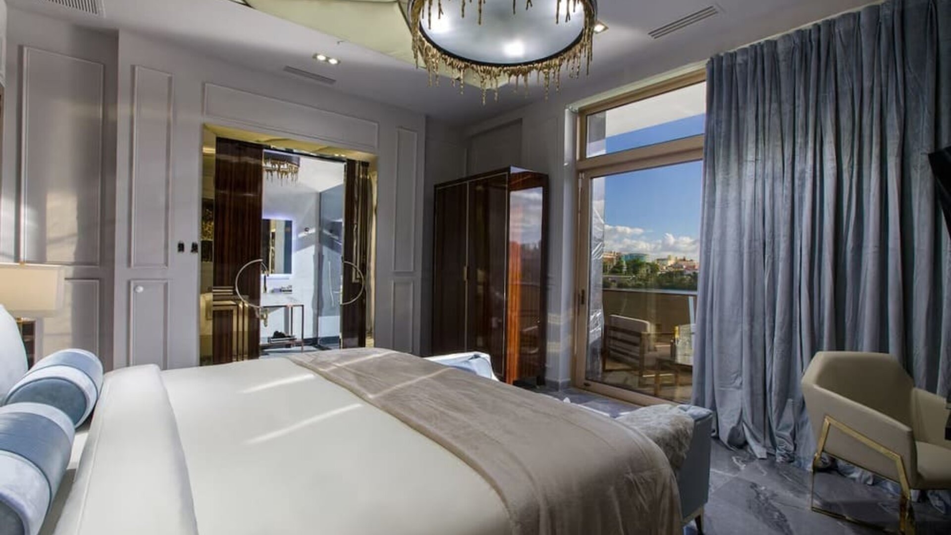 Day use room at O:LV HOTEL.