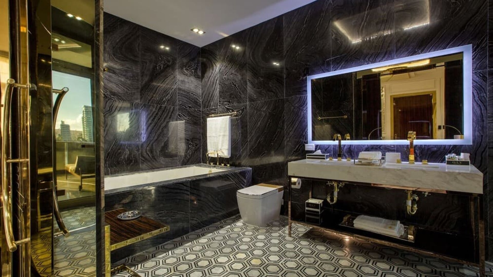 Private bathroom at O:LV HOTEL.