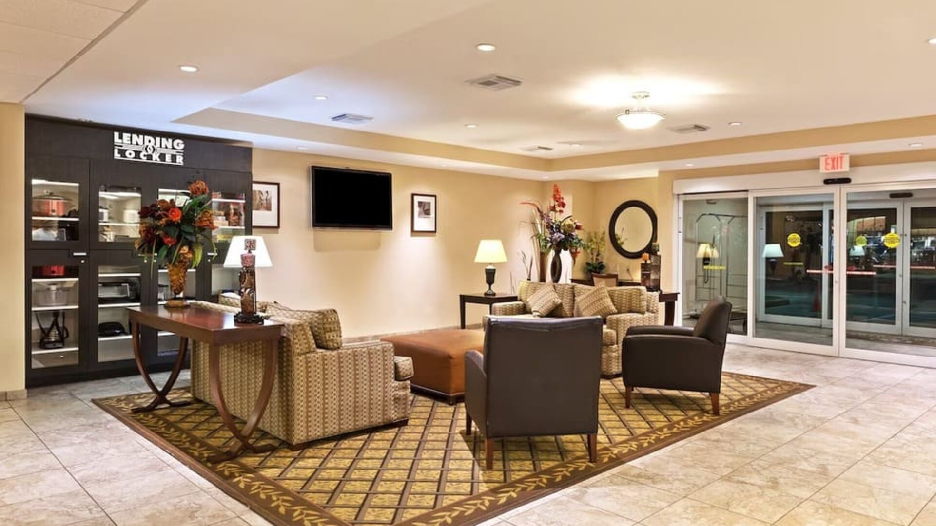 Lobby seating at Candlewood Suites Pearland-Houston South.