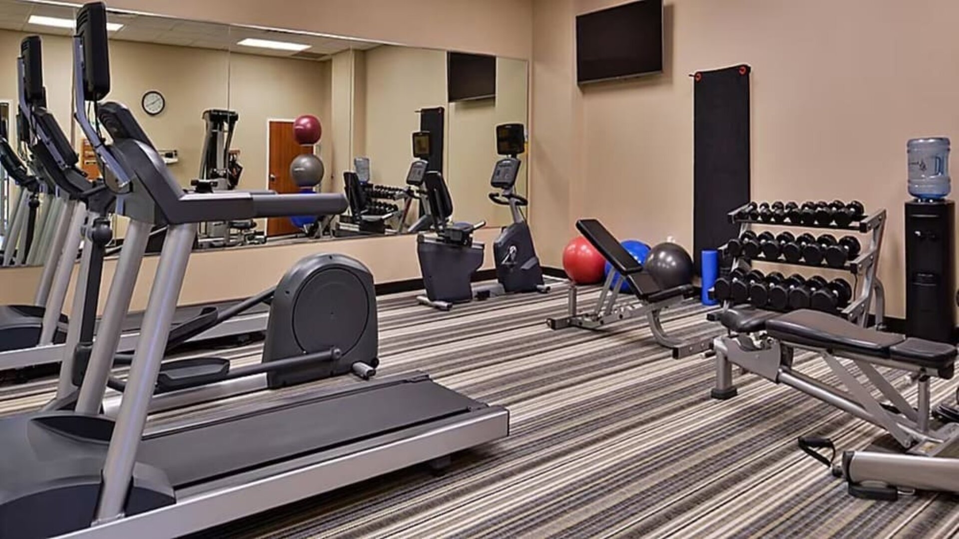 Gym at Candlewood Suites Pearland-Houston South.