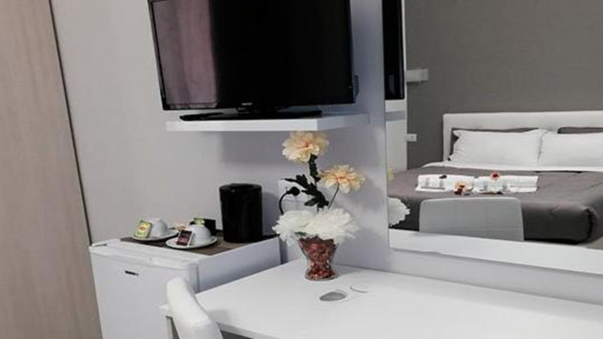 Elide Garden - Giorni a Roma