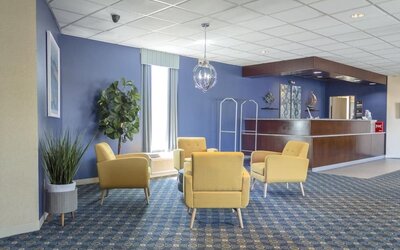 Lobby seating at Seaport Resort And Marina.