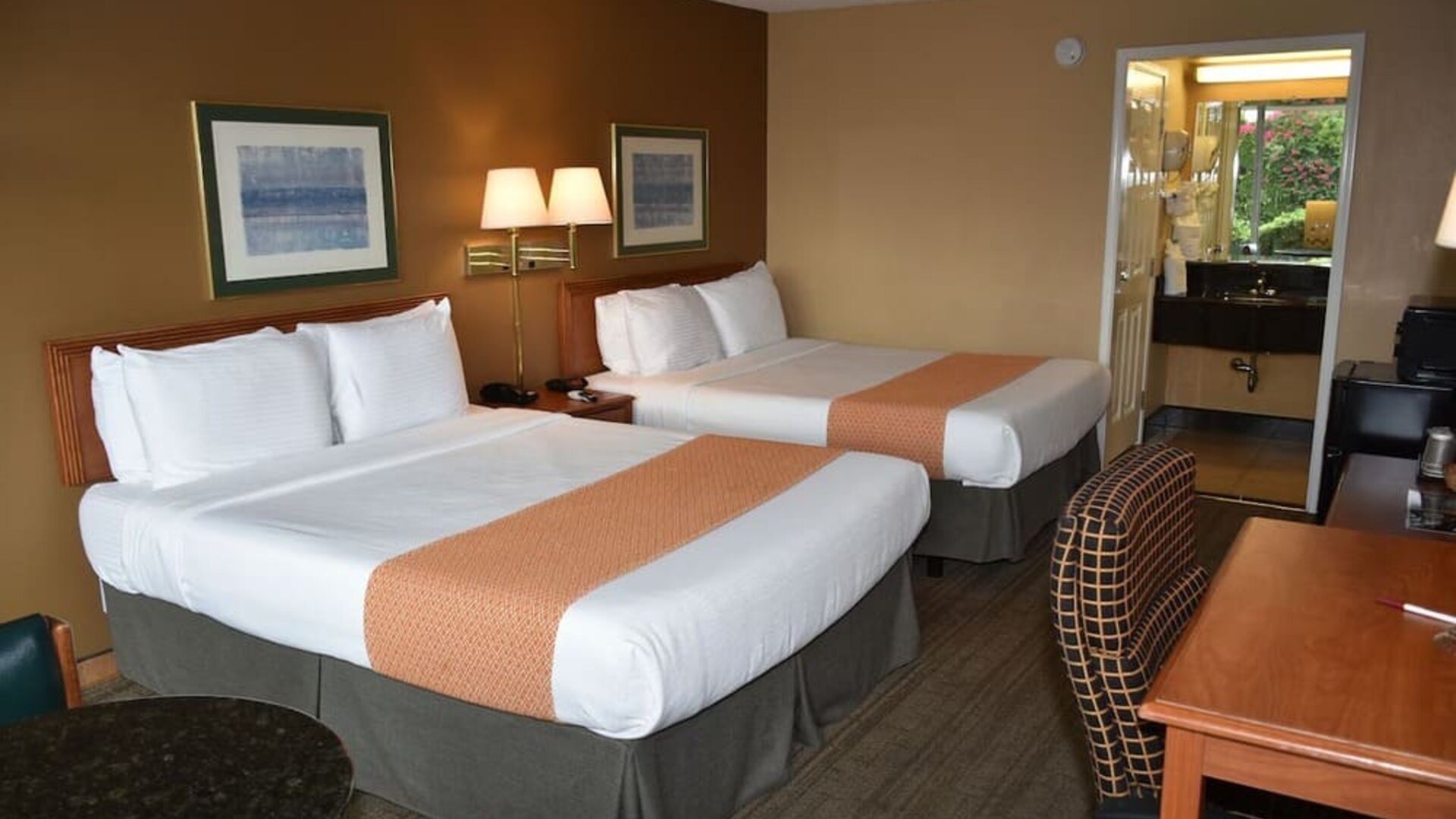 Day use room at Ontario Airport Inn.