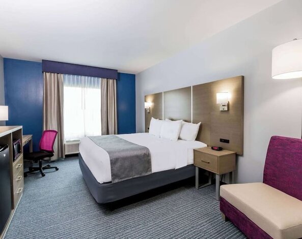 Day use room at Days Inn & Suites By Wyndham Houston NW Cypress.