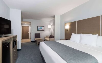 Day use room at Days Inn & Suites By Wyndham Houston NW Cypress.