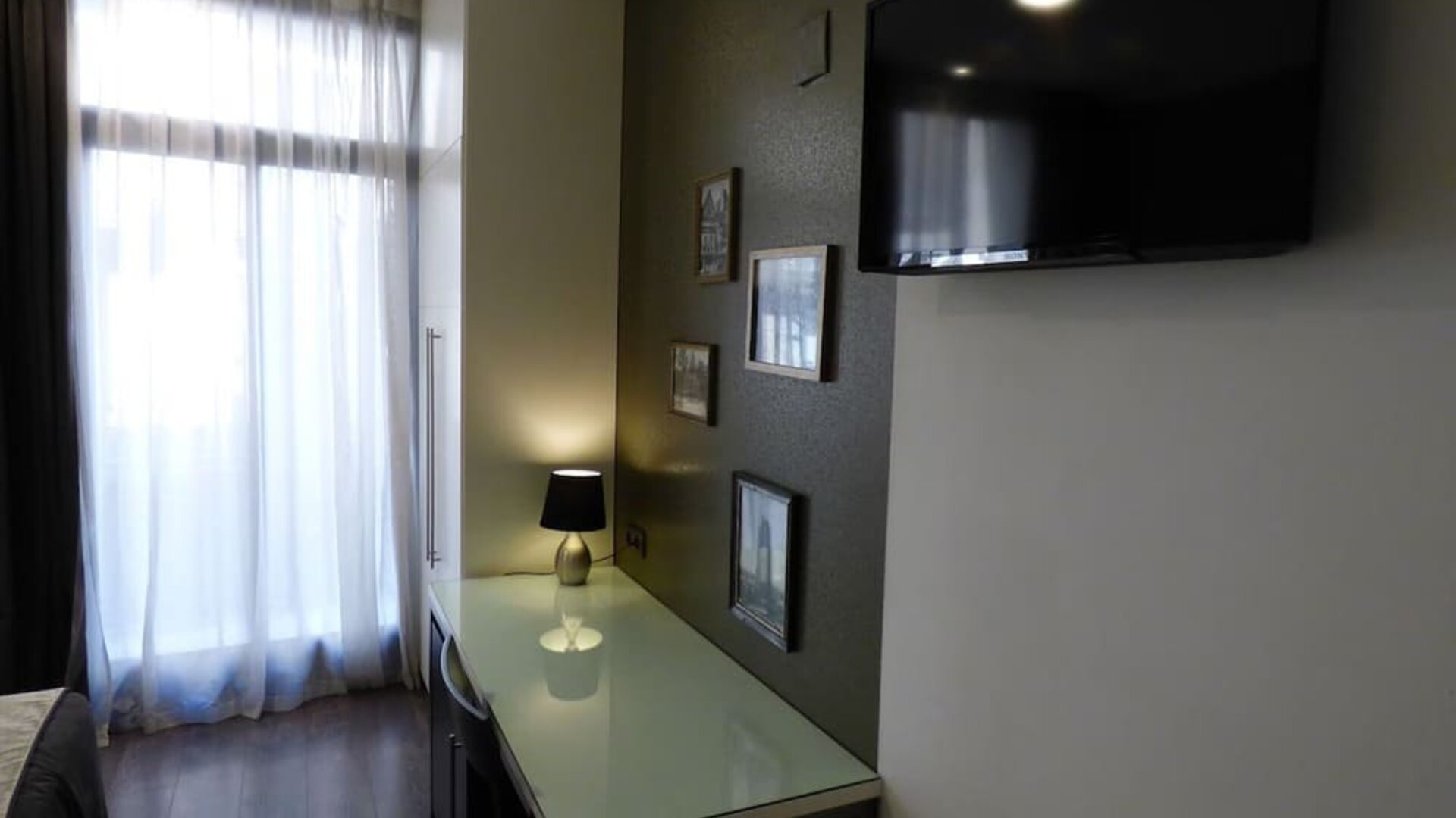 Day use room at Hotel Moderno Barcelona.