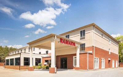 Hotel exterior at Ramada By Wyndham Alpharetta/Atlanta North.