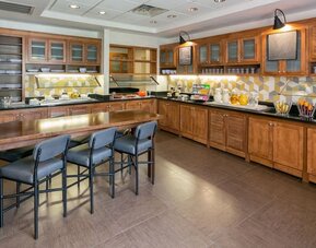 Dining area at Hyatt Place Nashville/Franklin/Cool Springs.