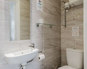 Guest bathroom at The Chapter Hotels - Falcon Hotel.