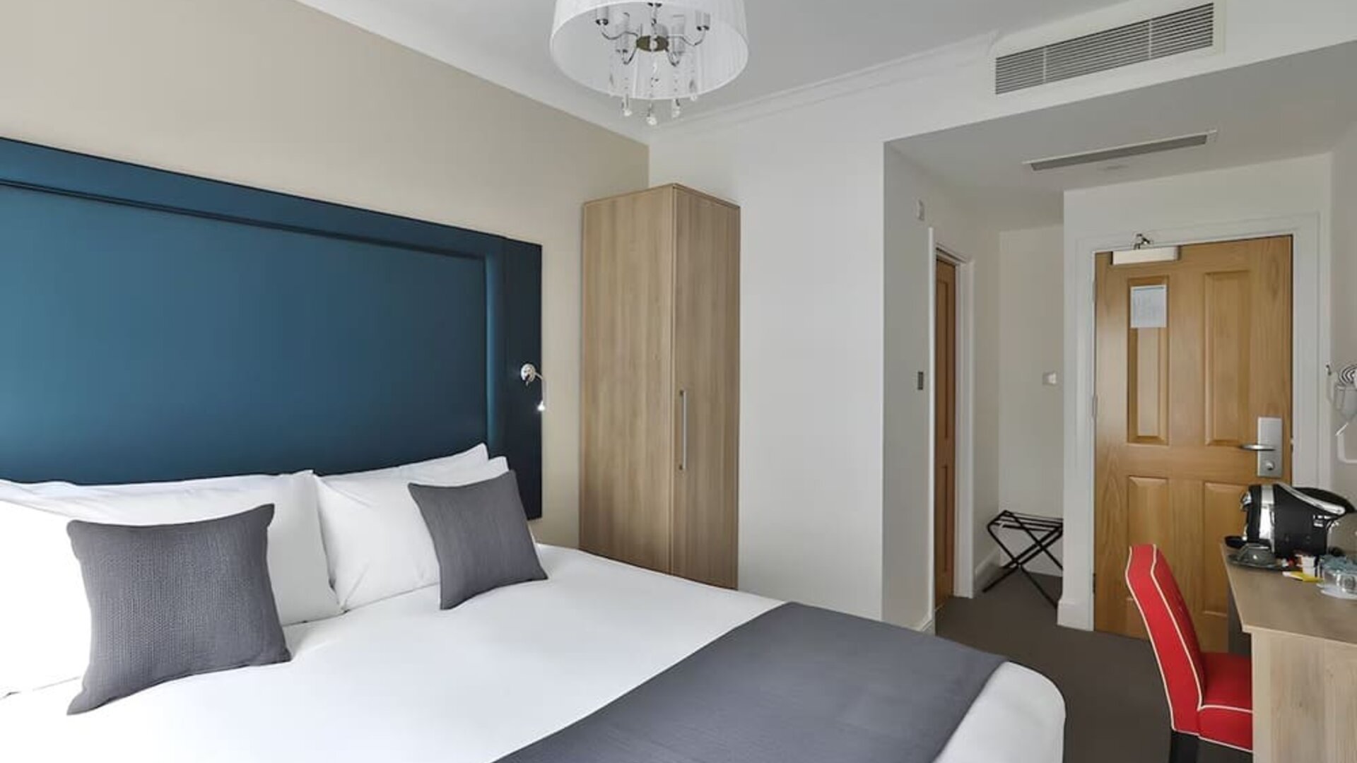 Day use room at The Chapter Hotels - London Hyde Park.