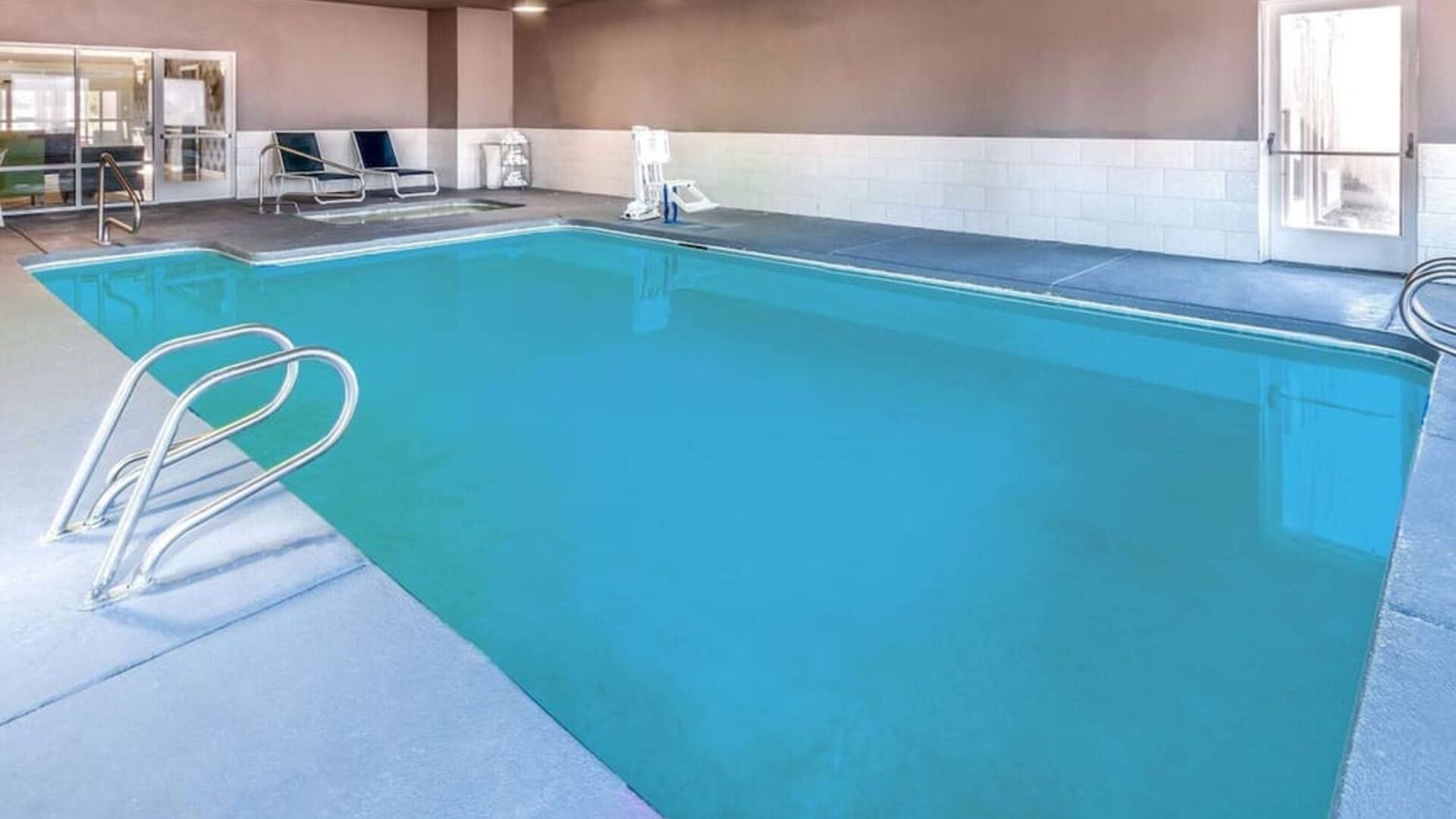Indoor pool at La Quinta Inn & Suites By Wyndham Roswell.
