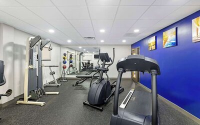 Fitness center at Comfort Inn & Suites Arlington Heights - Schaumburg.
