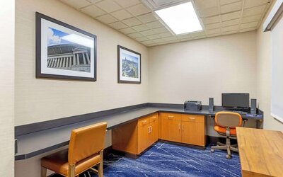 Business desk available at Comfort Inn & Suites Arlington Heights - Schaumburg.