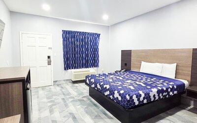 Day use room at Airway Inn - IAH Airport.