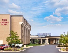Hotel exterior at Crowne Plaza Milwaukee Airport By IHG.