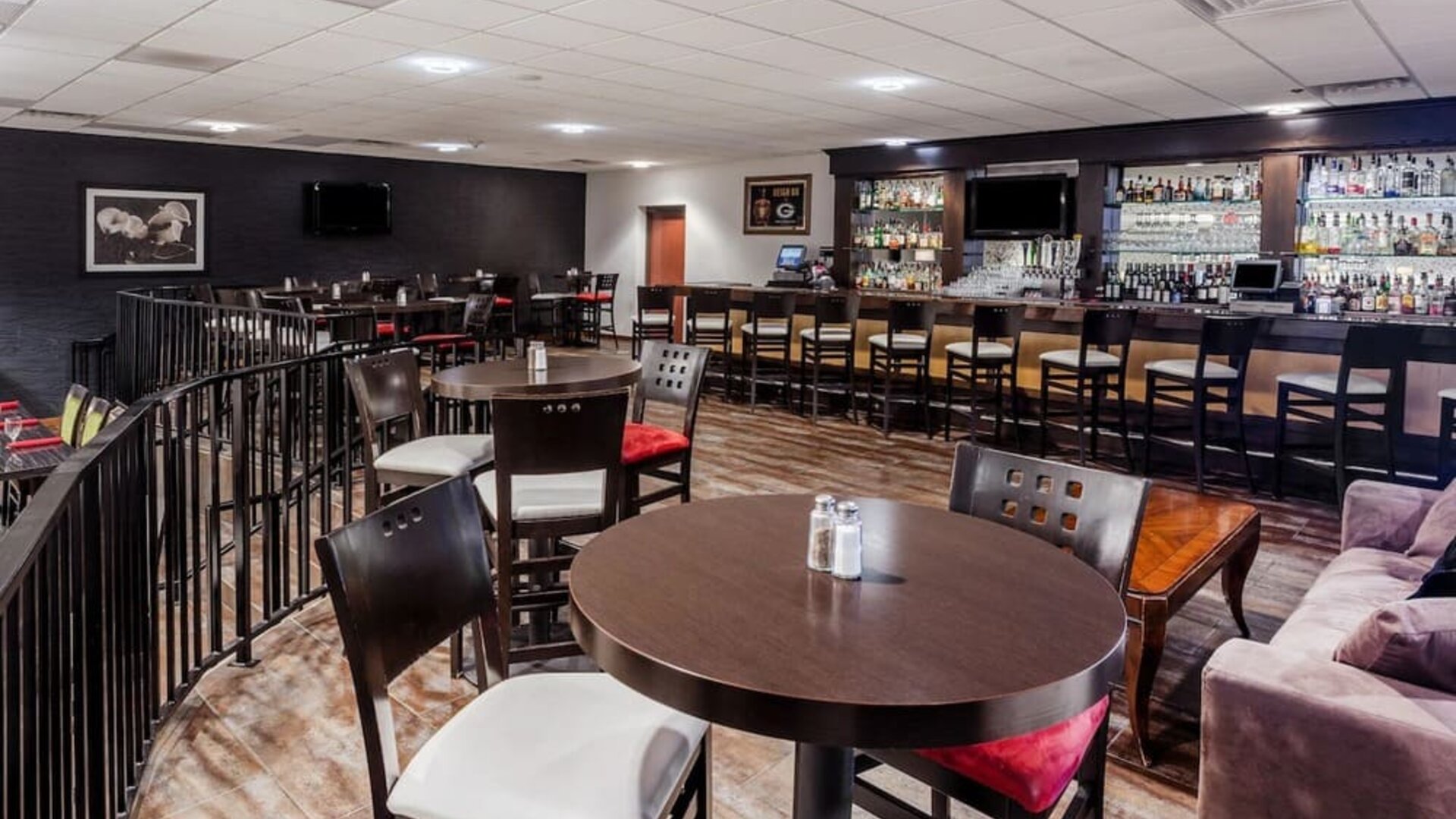 Dining room at Crowne Plaza Milwaukee Airport By IHG.