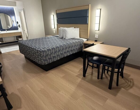 Day use room at Palace Inn Blue 290 W 43rd & Bingle Rd.