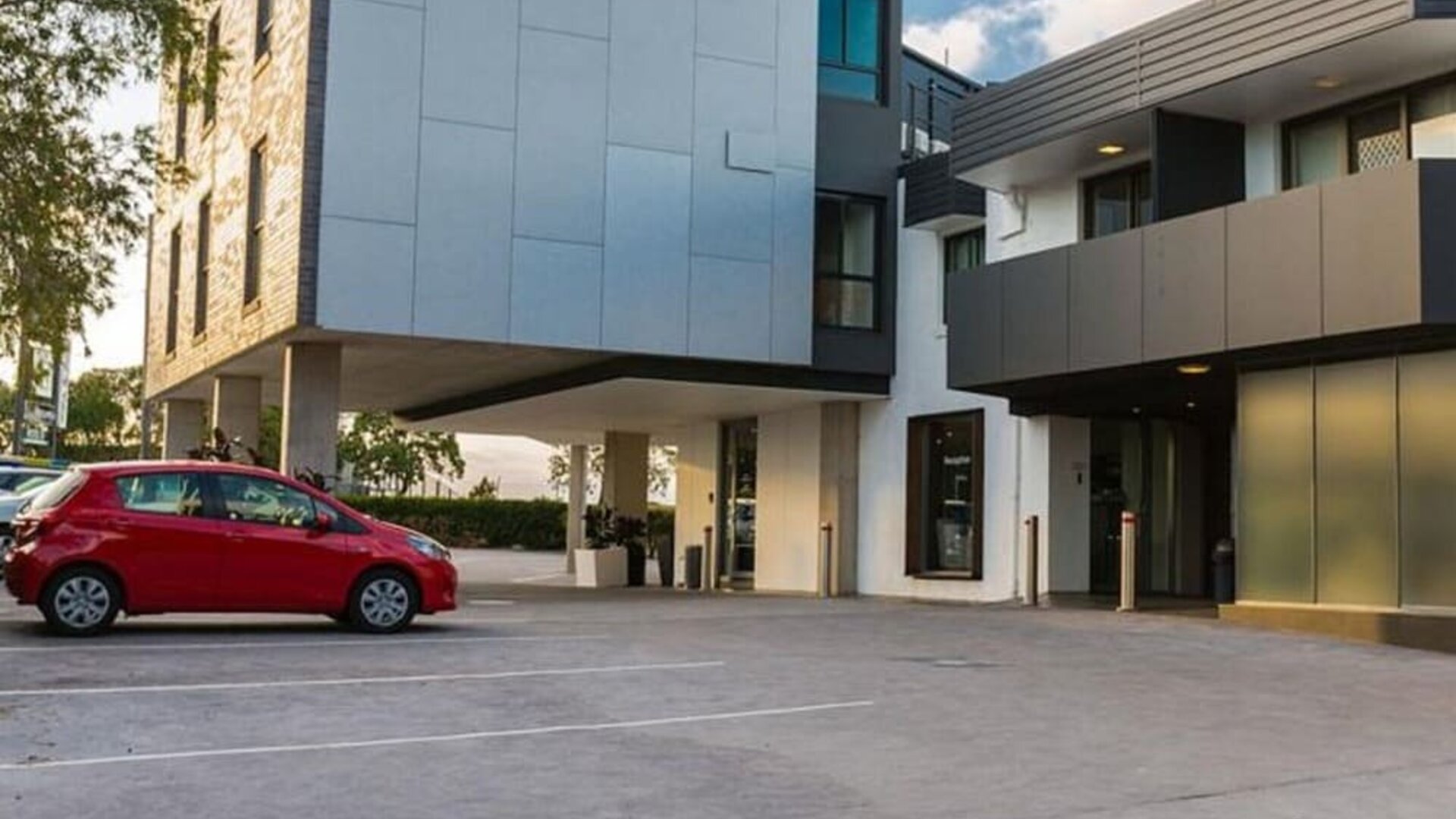 Parking at Motel 10.