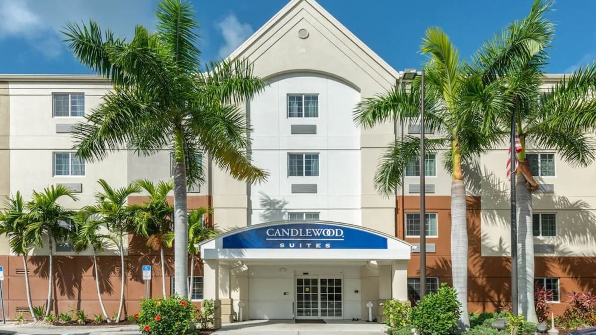 Hotel exterior at Candlewood Suites Fort Myers/Sanibel Island.