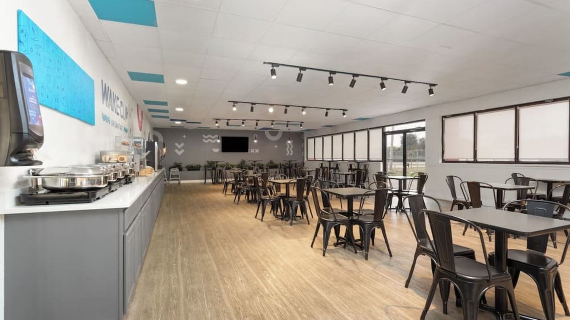 Dining room at Developer Inn Downtown Orlando.