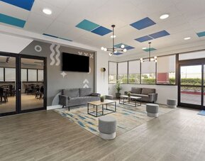 Lobby seating at Developer Inn Downtown Orlando.