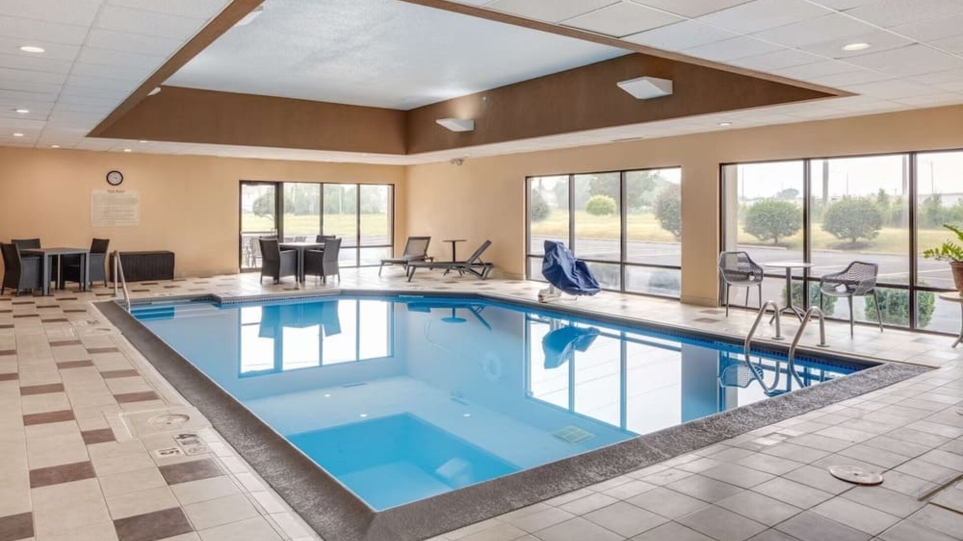 Indoor pool at Hampton Inn Joliet - I-55.