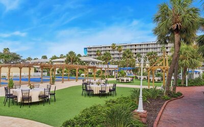 Outdoor garden at Island Grand At TradeWinds.