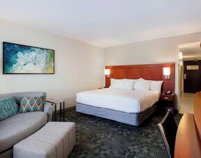 Day room at Courtyard by Marriott Myrtle Beach Barefoot Landing.