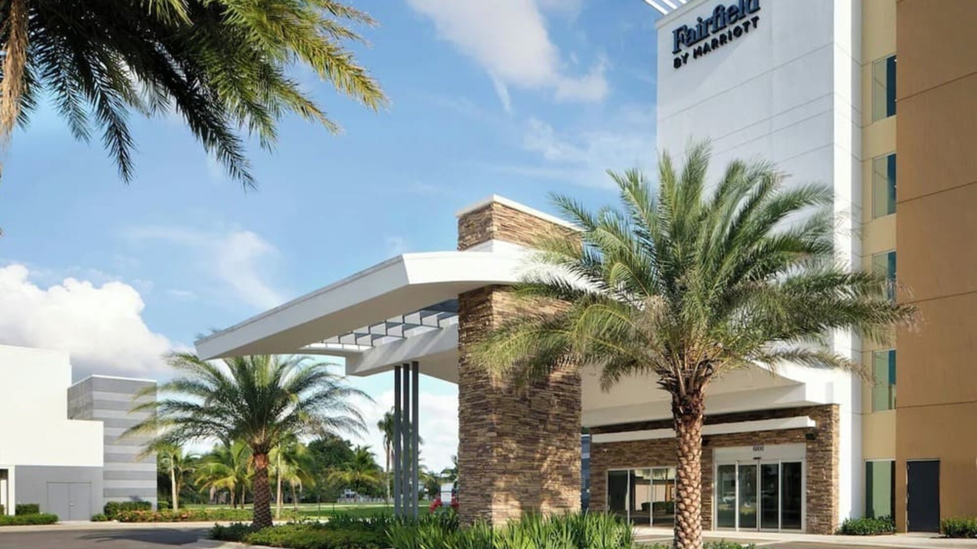 Exterior at Fairfield By Marriott Inn & Suites Fort Lauderdale Northwest.