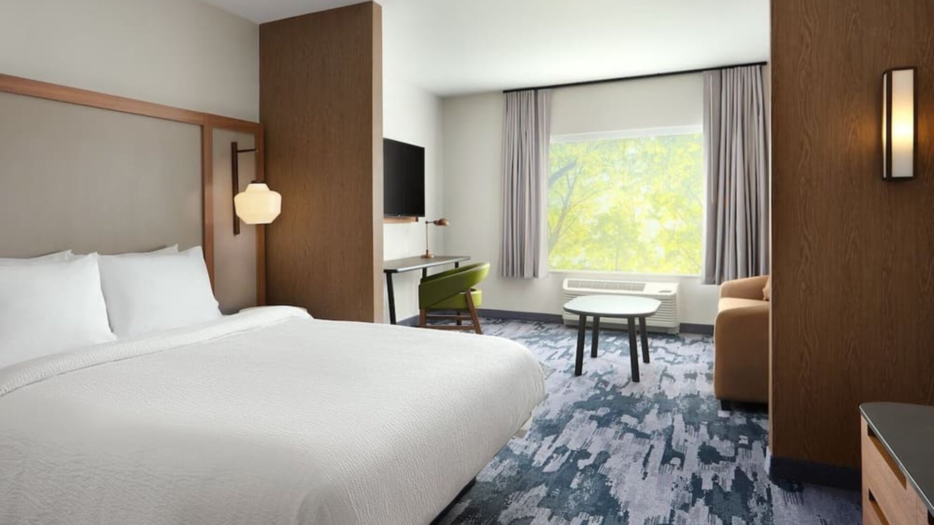 Day room at Fairfield By Marriott Inn & Suites Fort Lauderdale Northwest.