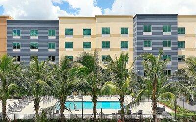 Exterior at Fairfield By Marriott Inn & Suites Fort Lauderdale Northwest.
