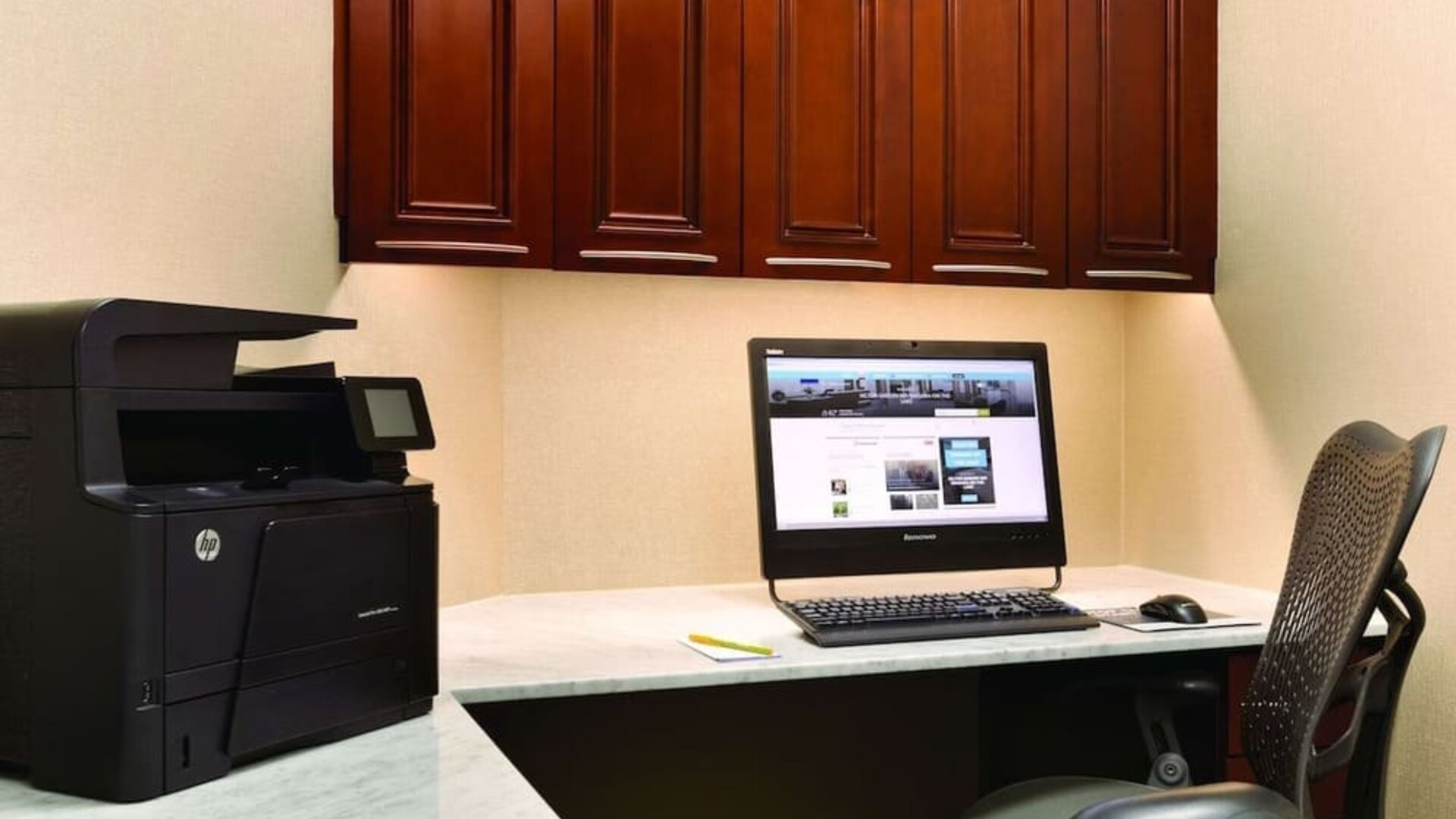 Business center at Hilton Garden Inn Niagara-on-the-Lake.