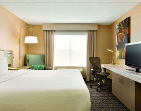 Day room at Hilton Garden Inn Niagara-on-the-Lake.