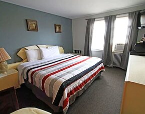 Day room at Jones Beach Hotel.