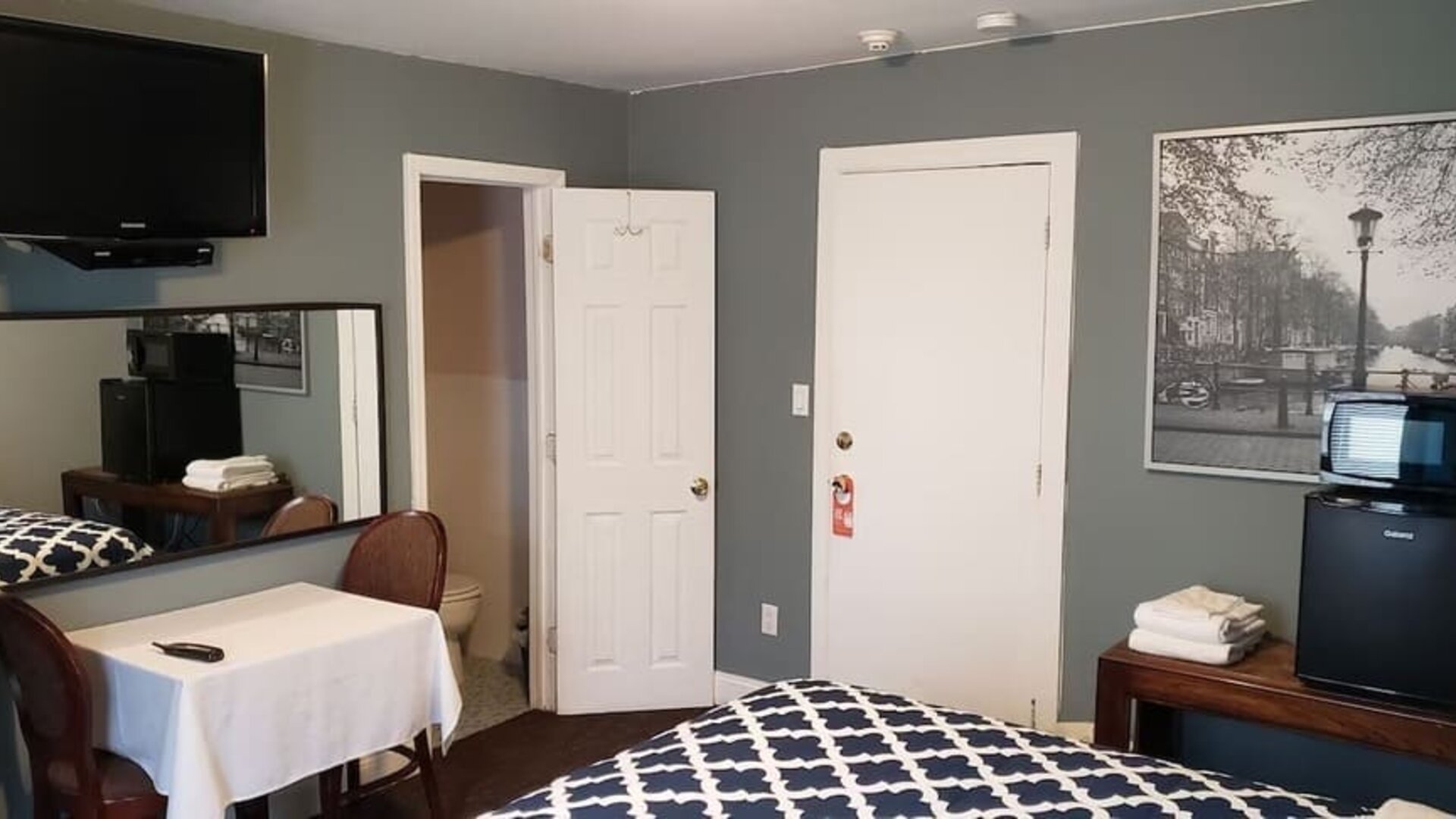 Day room at Jones Beach Hotel.