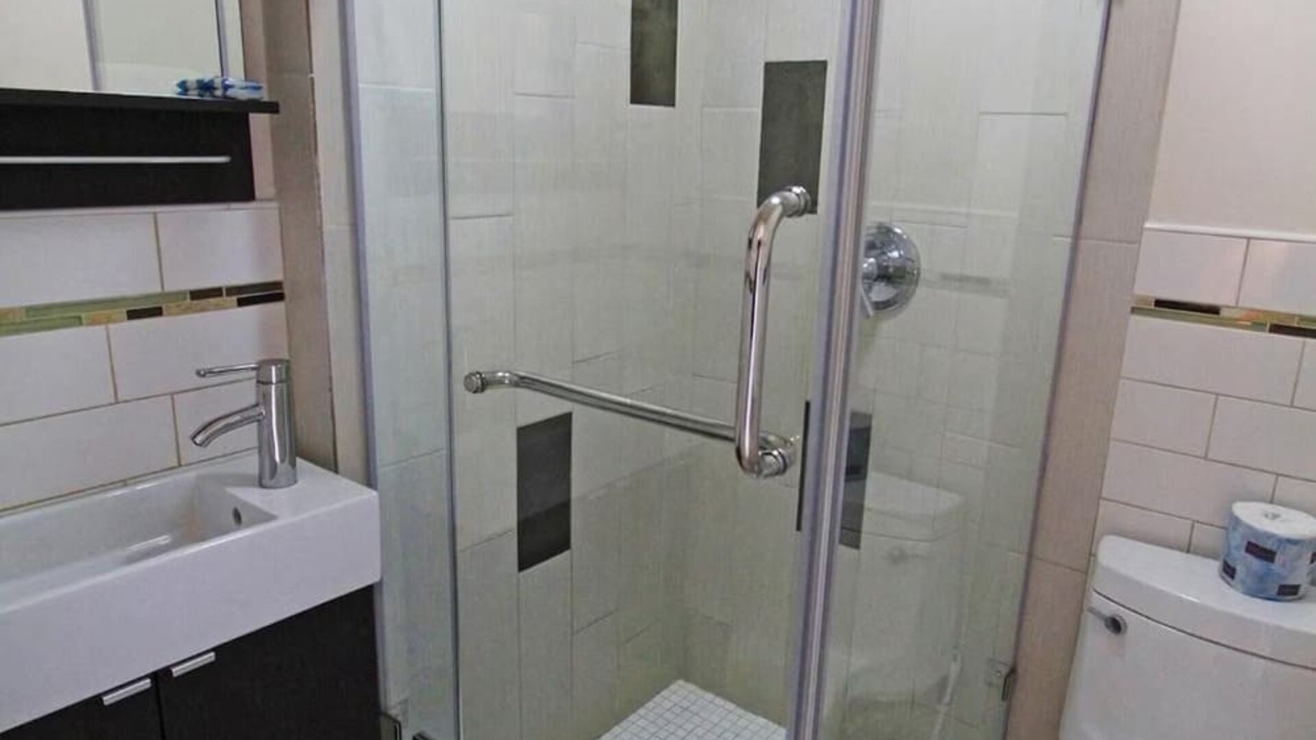 Bathroom at Jones Beach Hotel.