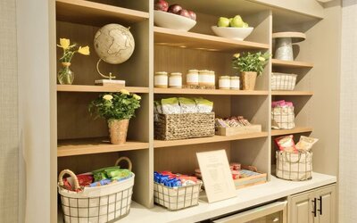 Snack bar at The Inn At Saratoga, Tapestry Collection By Hilton.
