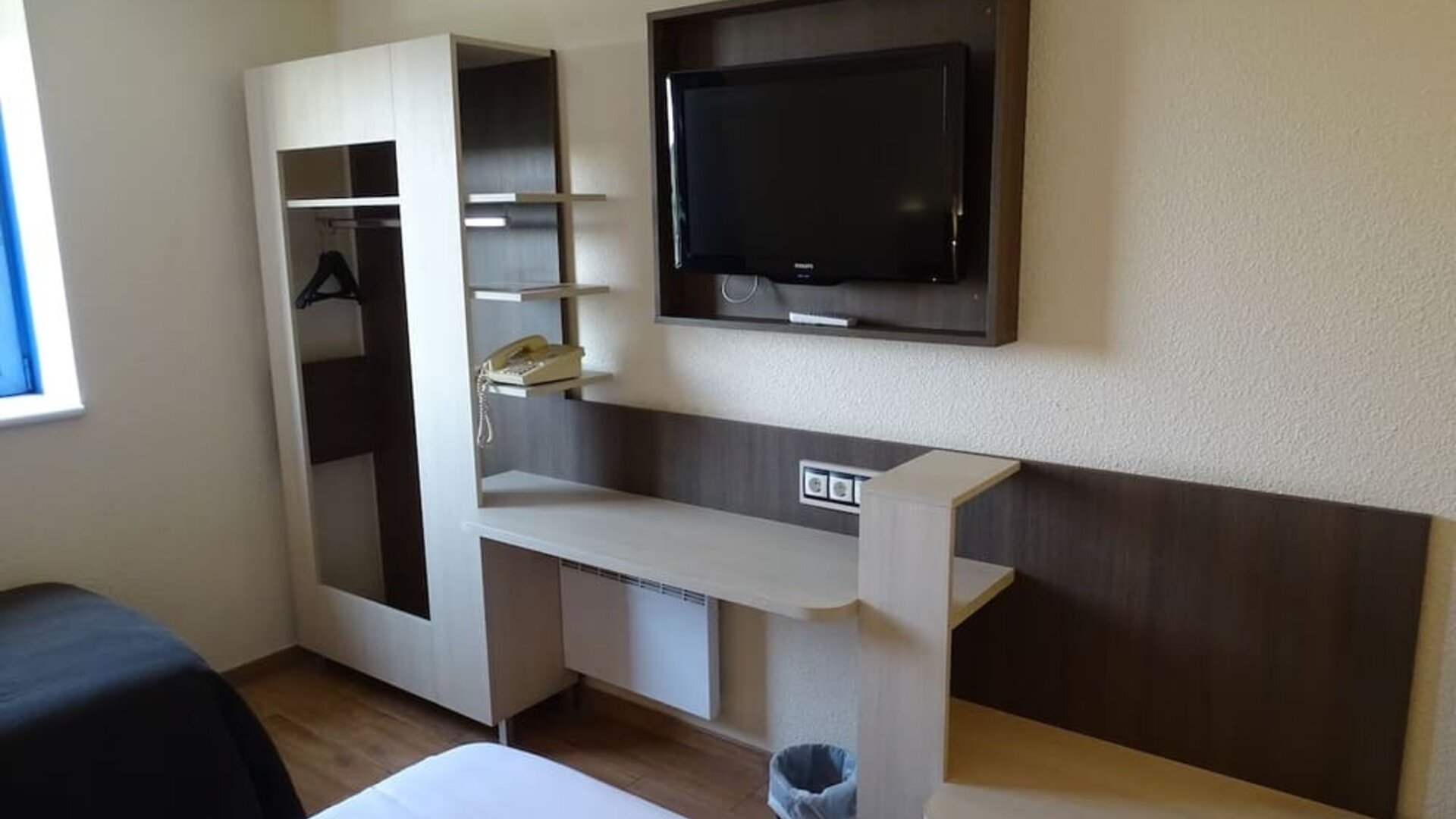 Day room at EUROHOTEL Airport Orly Rungis.