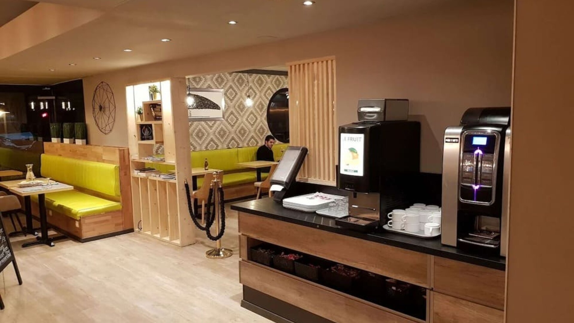 Dining area at EUROHOTEL Airport Orly Rungis.