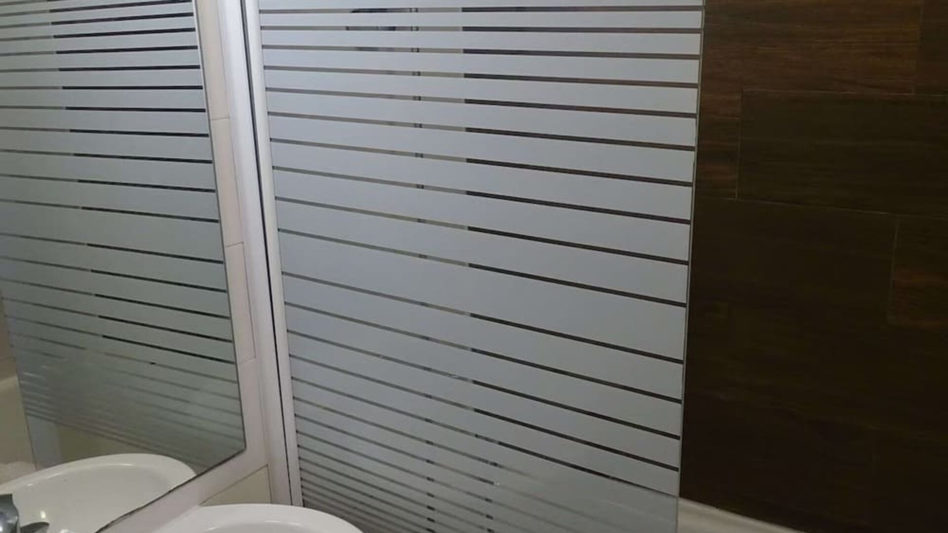 Bathroom at EUROHOTEL Airport Orly Rungis.