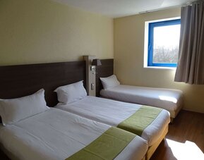 Day room at EUROHOTEL Airport Orly Rungis.