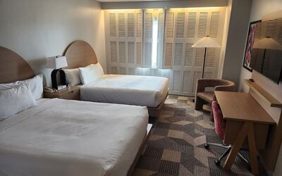 Day use room with work desk at Miami International Airport Hotel.