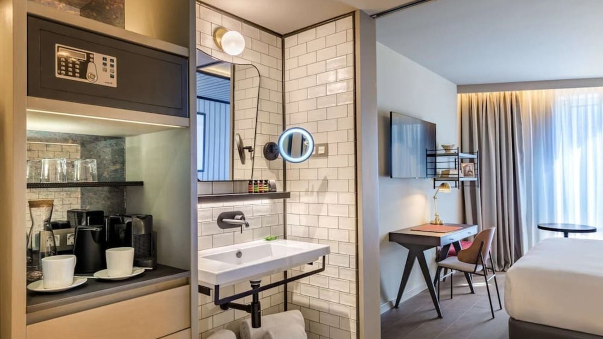 Day room at Canopy By Hilton Madrid Castellana.