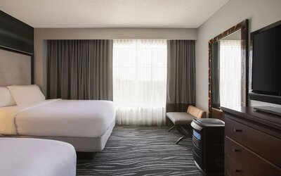 Day room at Embassy Suites By Hilton Orlando Airport.