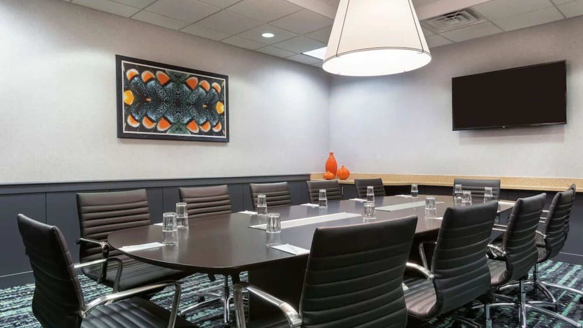 Meeting room at Embassy Suites By Hilton Orlando Airport.