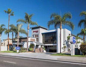Hotel exterior at Hampton Inn By Hilton Costa Mesa Newport Beach.