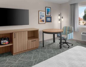 Day room at Hampton Inn By Hilton Costa Mesa Newport Beach.