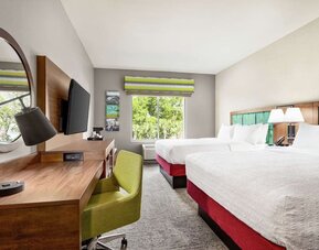 Day room at Hampton Inn & Suites Miami Kendall.